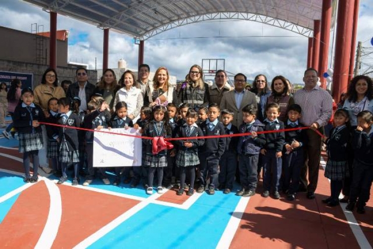 Inauguran domo en primaria Jos&eacute; Vasconcelos; fortalecen espacios educativos en San Crist&oacute;bal