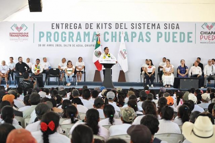 Eduardo Ram&iacute;rez impulsa alfabetizaci&oacute;n en Salto de Agua con entrega de kits de Chiapas Puede
