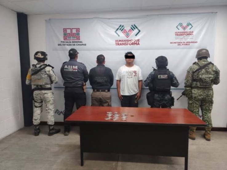 Grupo Interinstitucional detiene a dos personas por los delitos contra la salud y portaci&oacute;n de arma