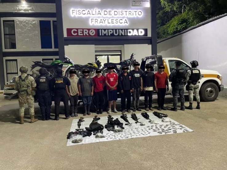 En operativo interinstitucional detienen a ocho personas y aseguran armas, narc&oacute;ticos y motocicletas en Villaflores