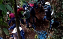 En Altamirano, Tras varios d&iacute;as de b&uacute;squeda rescatan el cuerpo de joven chofer que cay&oacute; en un Cenote