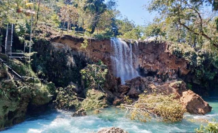 Derrumbe en la cascada del rio Xanil, en Chil&oacute;n