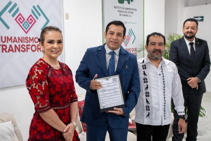 IAP Chiapas entreg&oacute; t&iacute;tulos de licenciatura, maestr&iacute;a y doctorado a nueva generaci&oacute;n de profesionales
