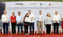 Rutilio Escand&oacute;n entrega equipamiento productivo para el empleo y clausura cursos de capacitaci&oacute;n en autoempleo