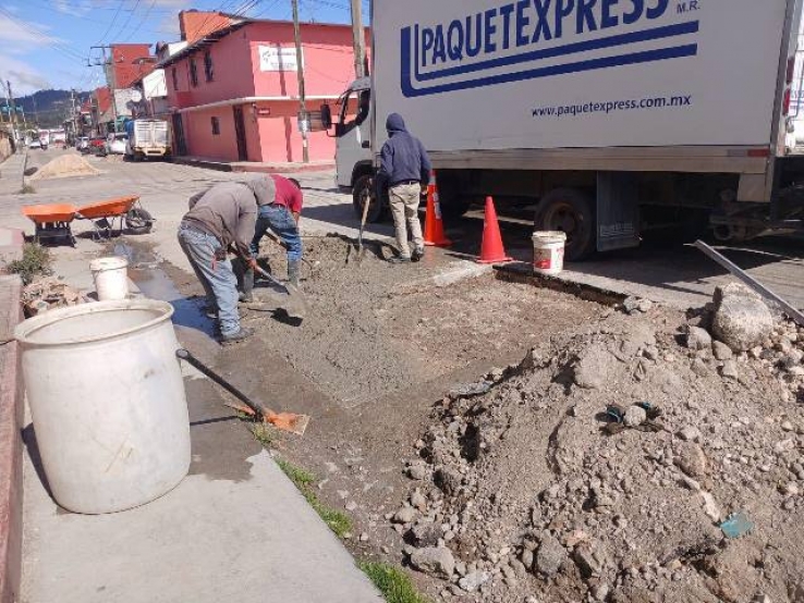 Refuerzan bacheo permanente para mejorar la movilidad urbana