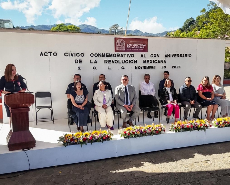 En San Crist&oacute;bal se honra la herencia a trav&eacute;s del trabajo diario, afirm&oacute; Fabiola Ricci durante la conmemoraci&oacute;n del 115 aniversario de la Revoluci&oacute;n Mexicana